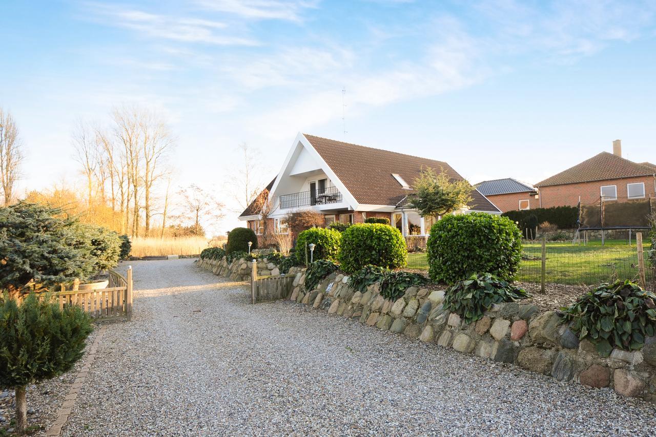 Bed And Breakfast Hasseloe Nykobing Falster Bagian luar foto